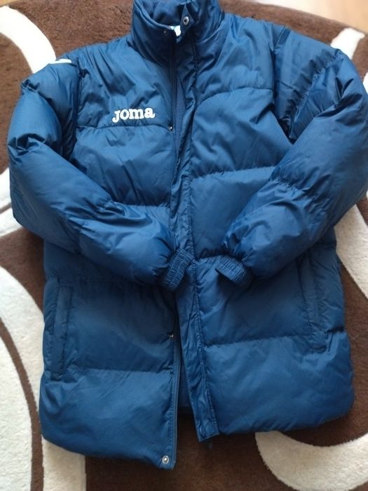 Продам зимову куртку Joma.