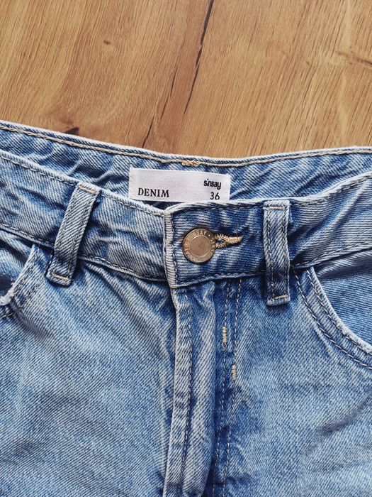 Spodnie damskie Jeansy  Sinsay 36