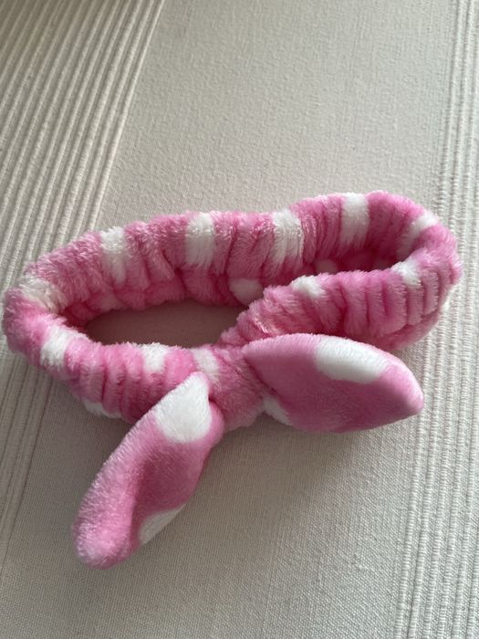 Różowa opaska do włosów do demakijażu