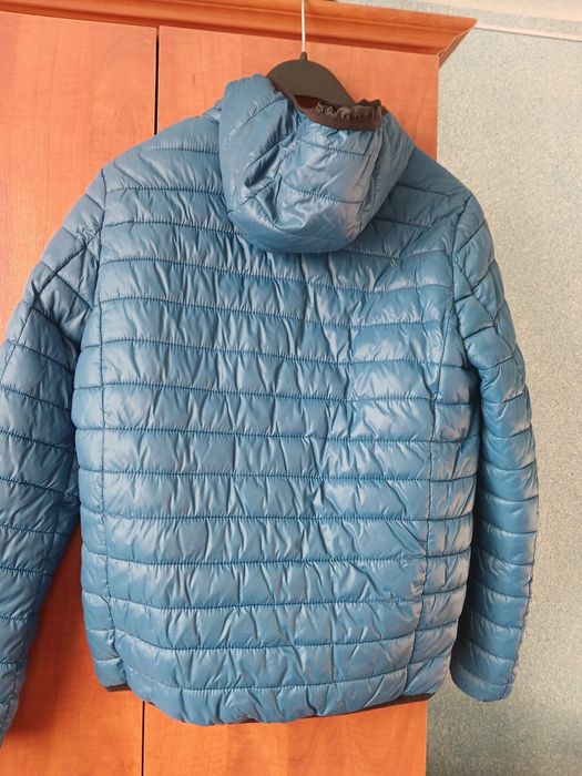 Куртка розмір м в дуже хорошому стані