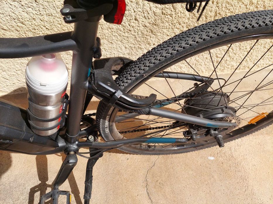 Bicicleta Trekking Riverside, elétrica com 2,5 anos, pouco uso.