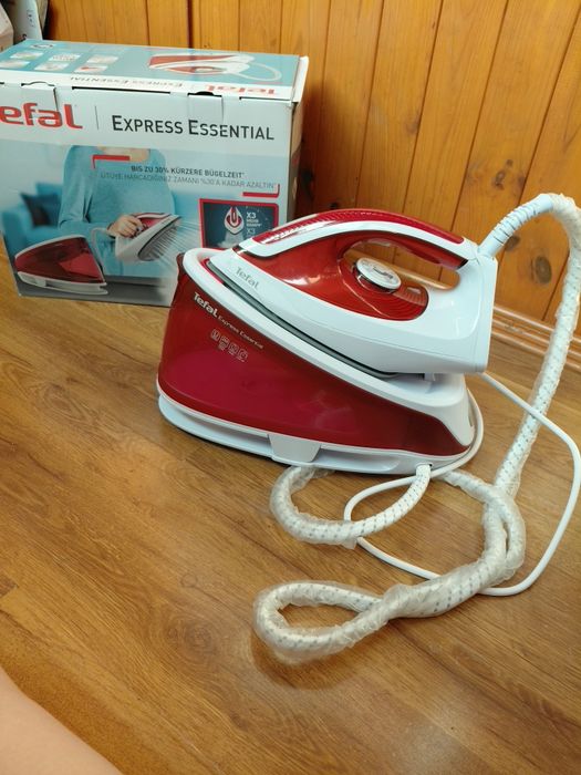 Праска з парогенератором Tefal EXPRESS EASY SV6111E1