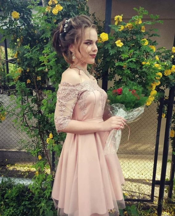 Випускна сукня (пудровий колір)