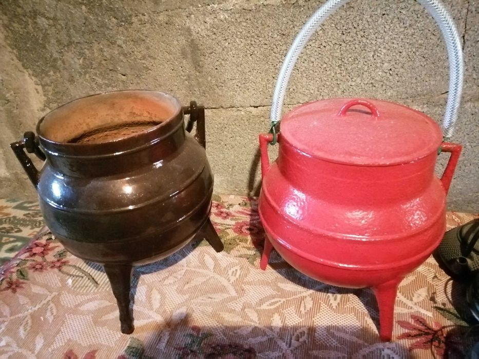 Potes 3 pernas antigos