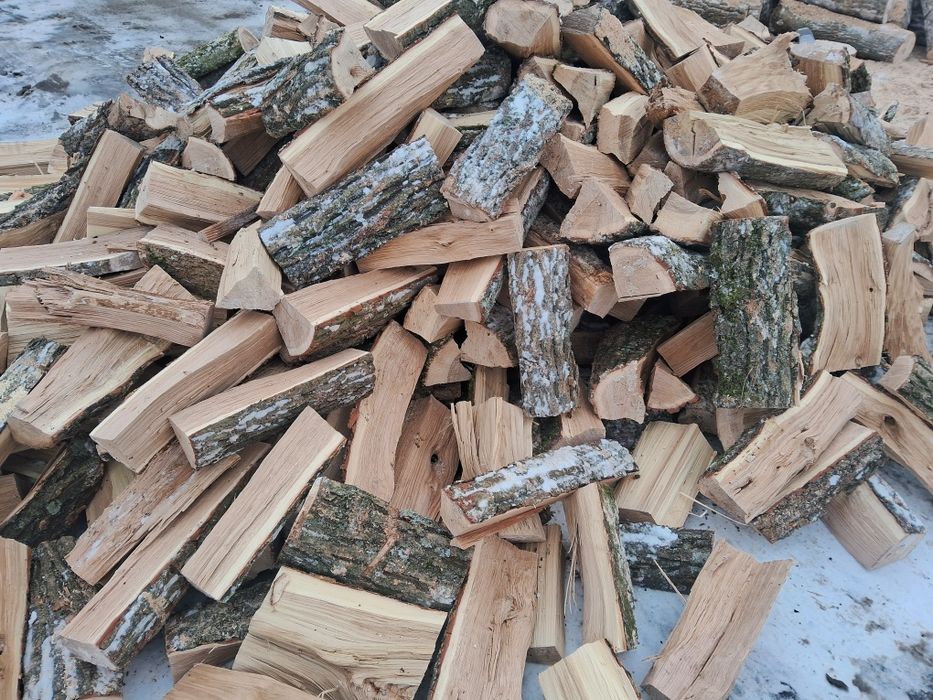 Дрова дубові, попиляні, колоті, рубані, доставка.