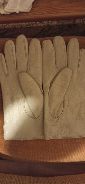 Кожаные женские перчатки