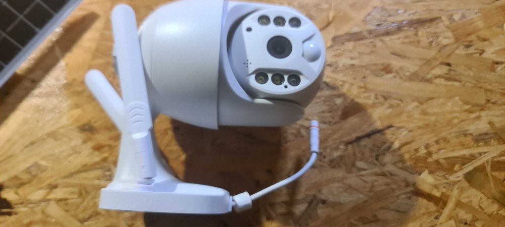 Zewnętrzna kamera IP 4G SMART DETEKCJA PIR bateria solarna GSM + karta