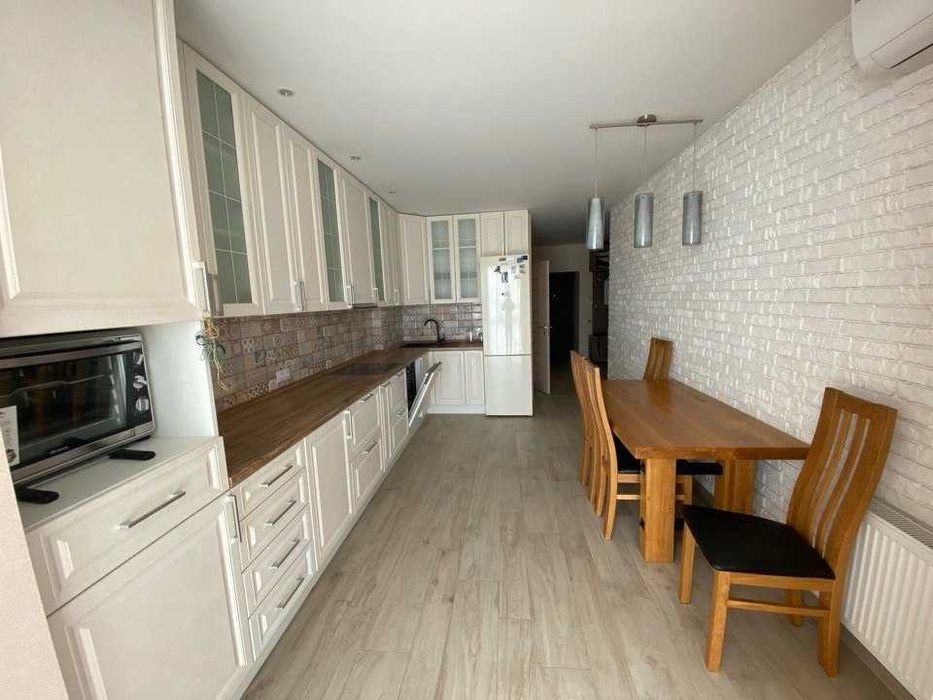 Без комісіі продаж 2 кім квартири Дарницький район, біля метро