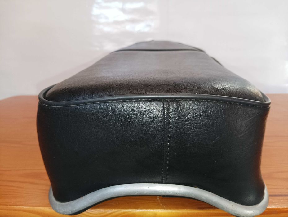 SHL M11 - siedzenie - kanapa - czarne - Nr 1 - (MK)