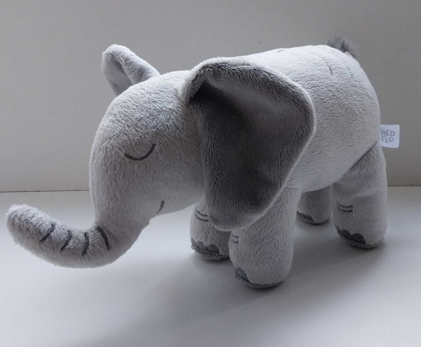 Слоненок игрушка детская мягкая новая. Длина 28 см