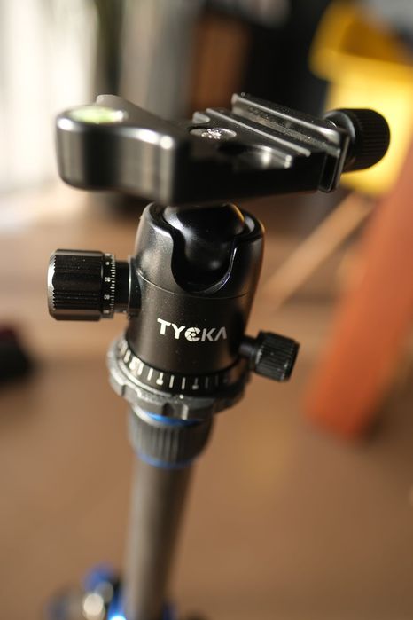 Tripé Compacto em Fibra de Carbono - TYCKA
