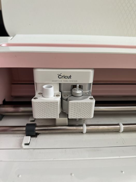 Плоттер Cricut Maker