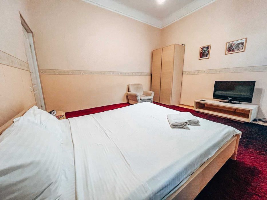 1к метро Театральна Костельна 9 Квартира Подобово Звітні Документи