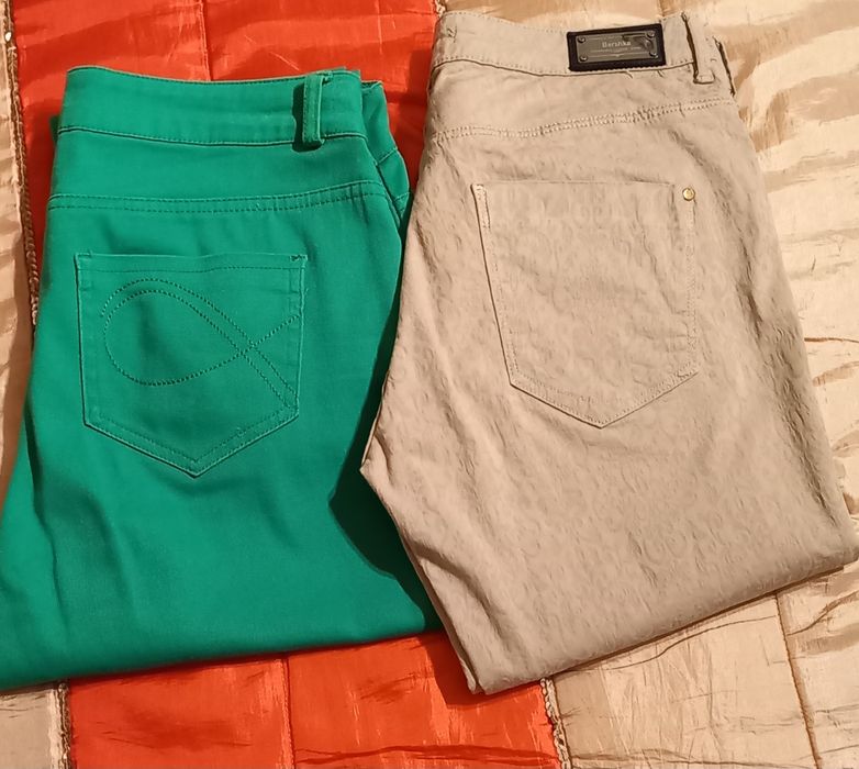 2 Calças clássicas, 1 verdes da Code e outra creme da Berskla