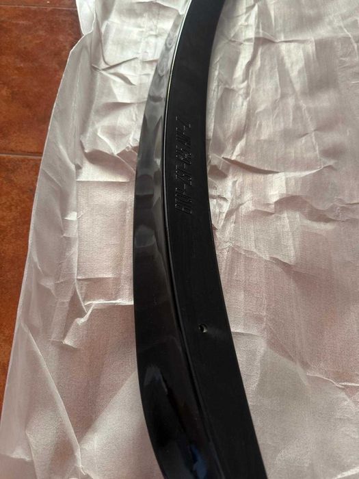Spoiler traseiro Mercedes EQE