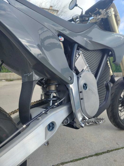 Supermoto Stark Varg EX - ALPHA 80cv