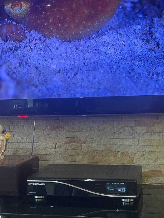 Спутниковый ресивер Dreambox 7020HD (просмотр IPTV) hdd 2t