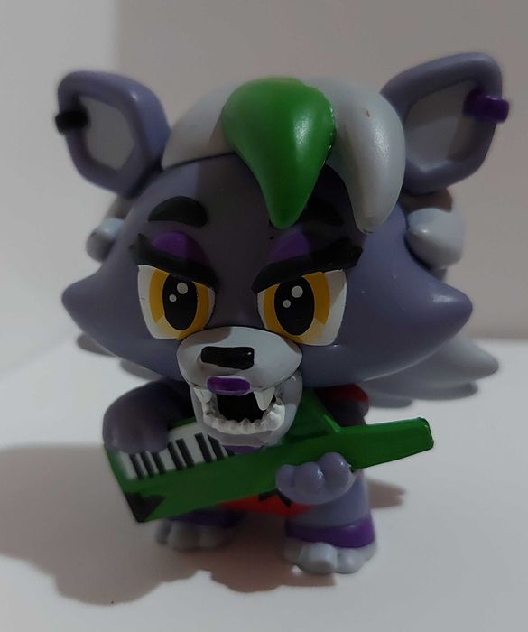 Fnaf funko pop mystery minis [Roxan wolf]