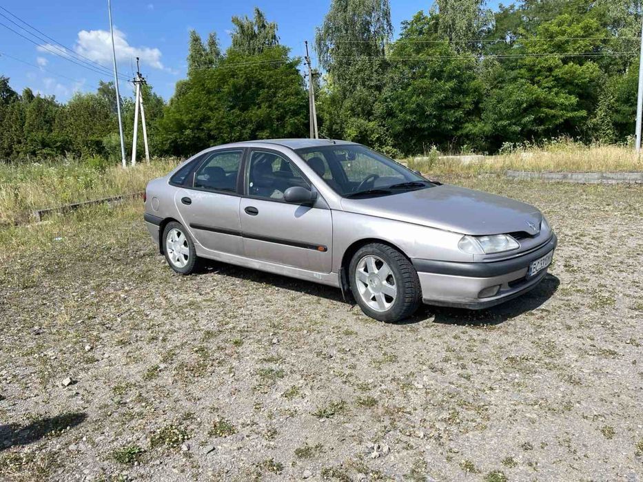 Рено лагуна 1997рік 1.8бензин