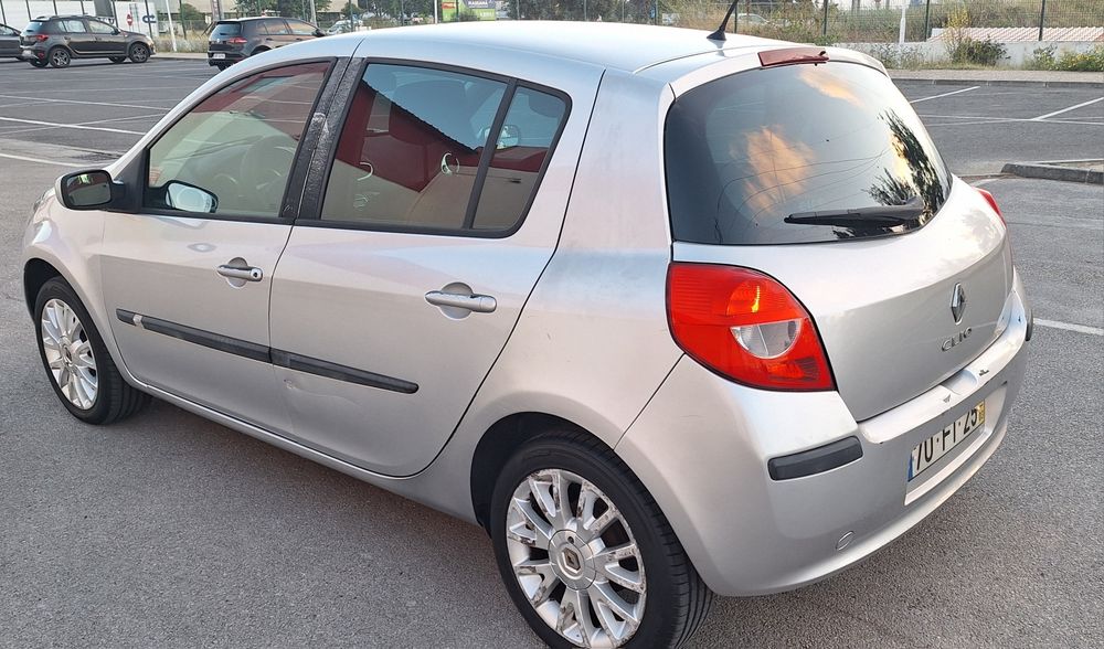 Renault Clio — fotografia 5