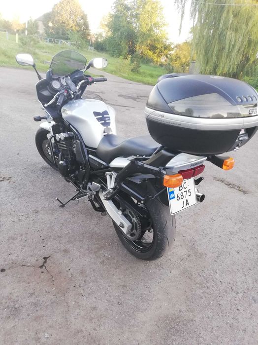Yamaha fzs 600 fazer