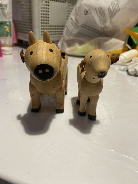 Vaquinha mais filhote de madeira