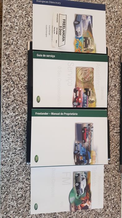 Vendo pasta com manuais freelander em português.