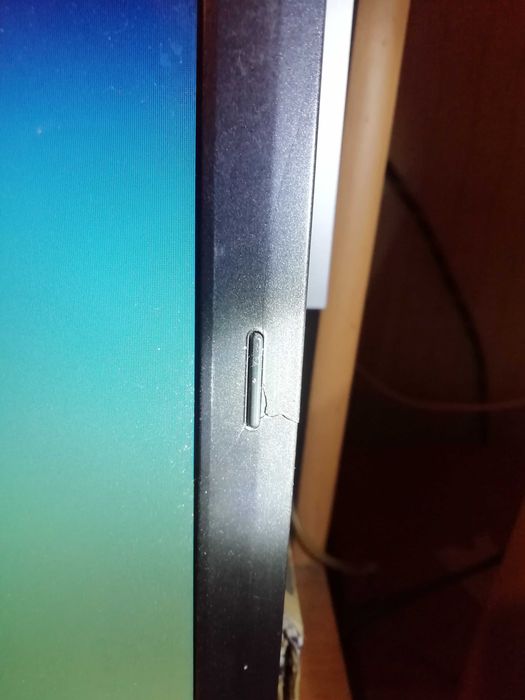 Ноутбук ASUS X51L 15.4" (3GB DDR2, Core 2 Duo)