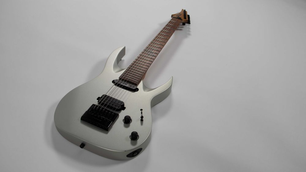 Guitarra de 7 cordas Solar AB1.7S excelente estado.