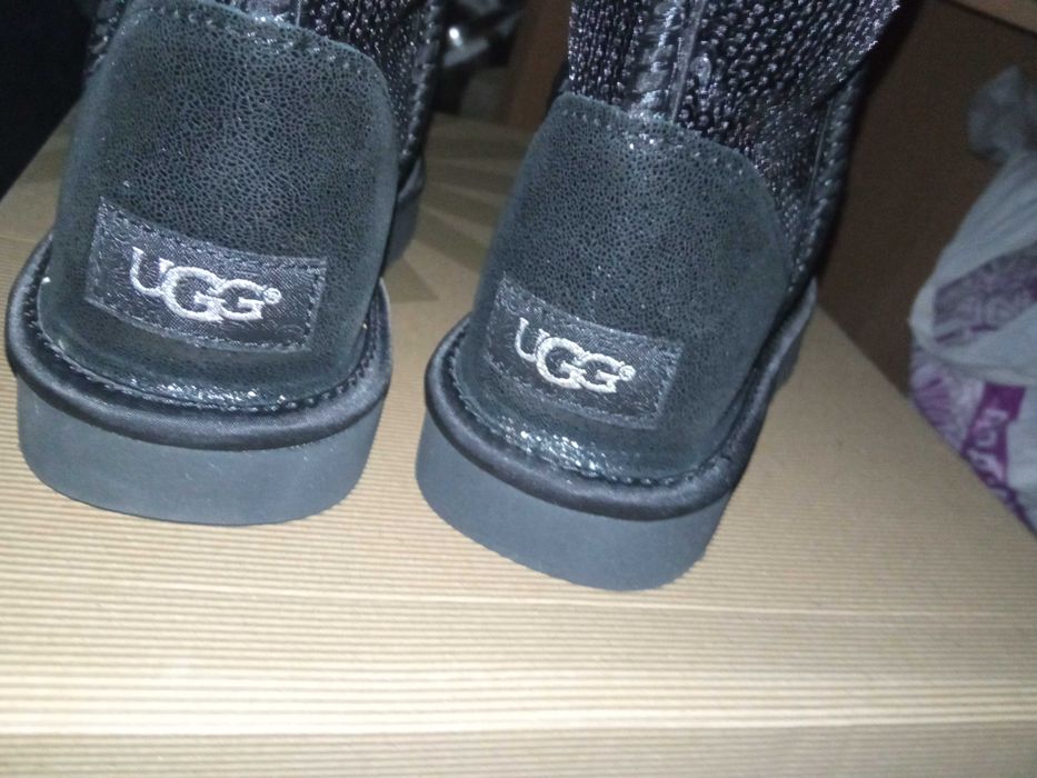 Угги черные с пайетками Ugg Classic short black 37