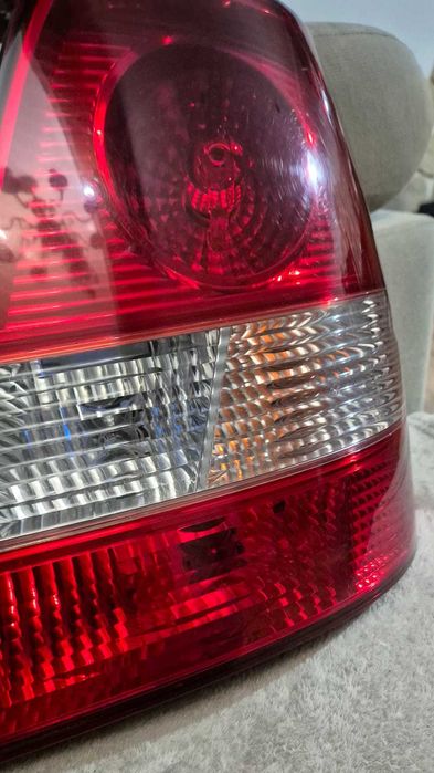 Lampa Prawa Tylna KIA SORENTO I (02-09r.) Oryginalna SAMLIP