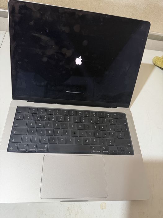 MacBook Pro 14" M3 Pro (2023) | 18GB RAM | 500GB SSD | Como Novo