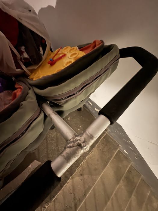 Подвійна коляска, люлька, дитячі речі