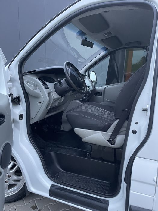Renault Traffic 2.0 пасажир 2006
