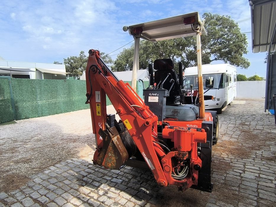 Retroescavadora Kubota r420alpha