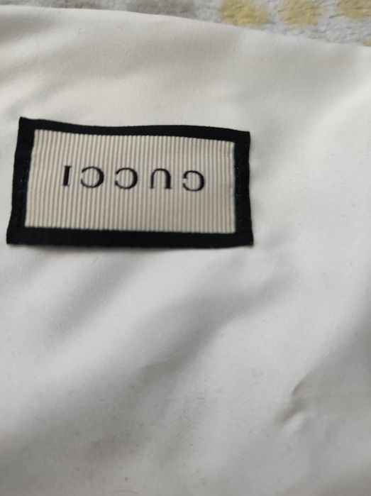 Biały woreczek Gucci