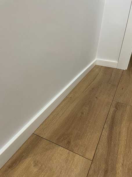 Listwy przypodłogowe Arbiton Stiq plastikowa biala nowa 52mb