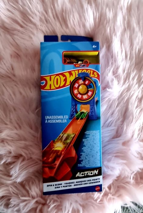 Nowa HOT WHEELS Zakręcona punktacja wyrzutnia + autko