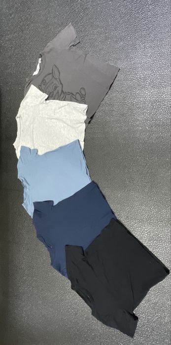 Pięć koszulek Chłopięcyh HM 110/116