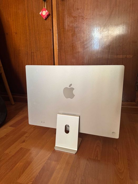 Apple iMac 24” M1 - 16GB RAM, 256GB SSD