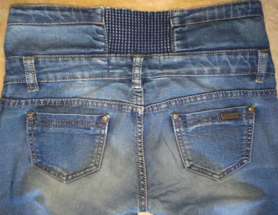 Куртка джинсова  та джинси р-р 42-44 обміняю