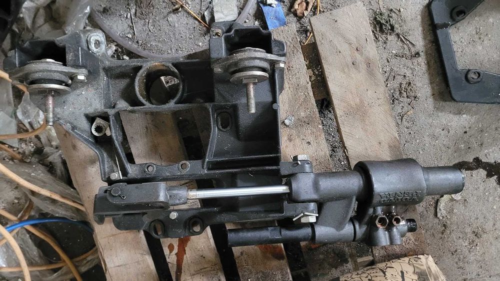 siłownik sterociągu do przekładni volvo penta