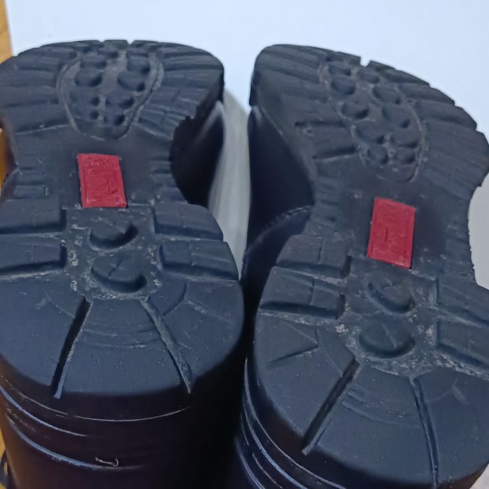 Продам берци Magnum 9UK,43 р.
