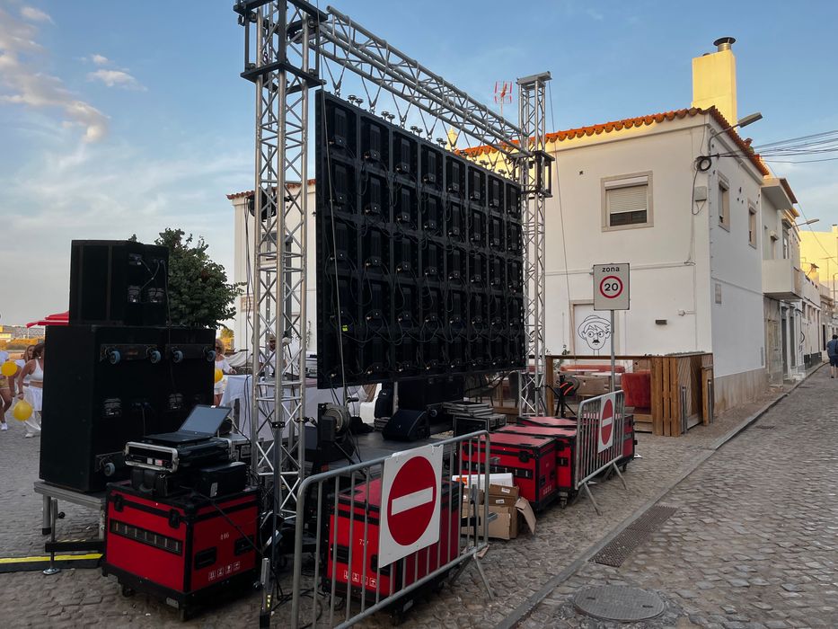 40 metros de ecrã gigante, Oportunidade