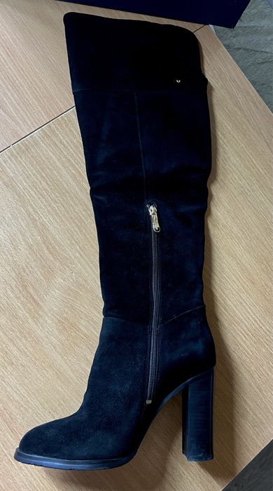 Жіночі чоботи ботфорти