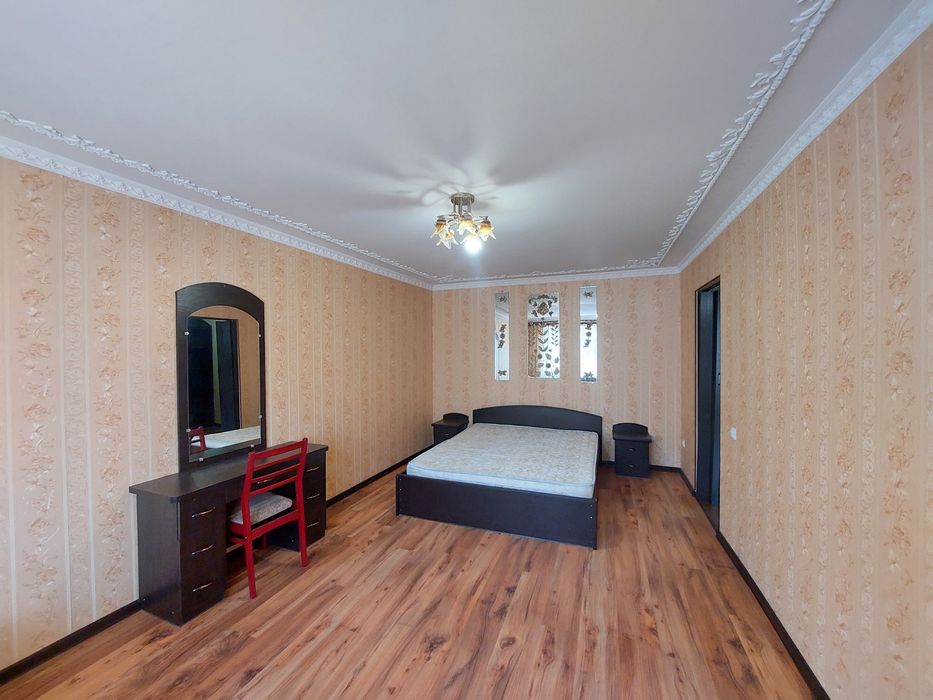 Здаю 1 кімнатну квартиру на Площі Перемоги