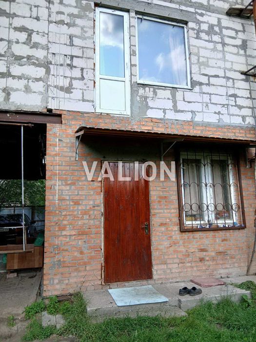 Продам будинок на 10 сот.Троєщина.вул. М.Смотрицького( Пожарського )