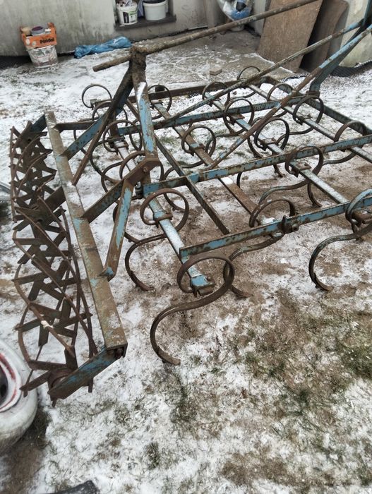 Kultywator z walkiem