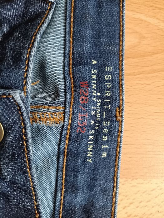 Dżinsy Esprit W28/L32