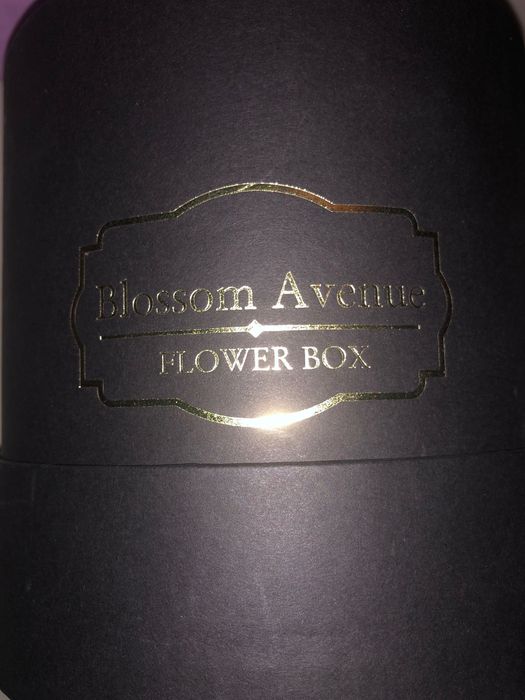 Kwiatowy prezent Flower Box nowy średni fi 16 - do własnej kompozycji